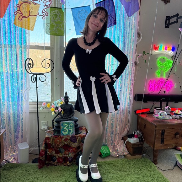 Meet your Posher, Sacha - Picture 10 of 16